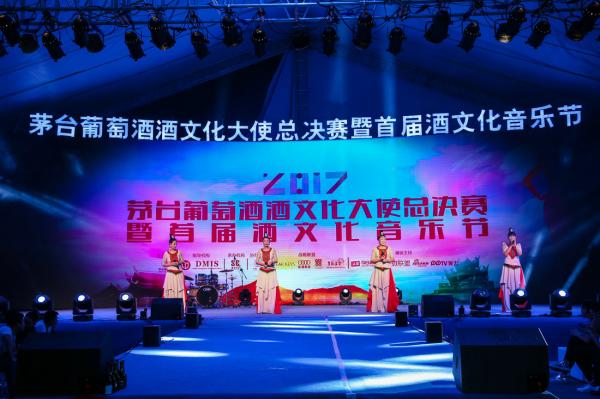 四川演藝公司分享如何選擇舞臺燈光